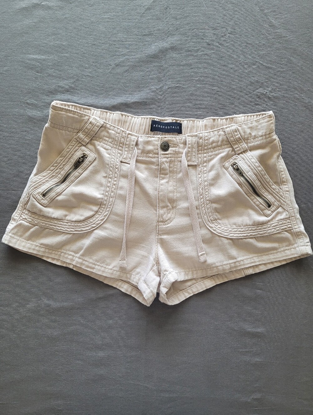 Aéropostale Low Rise Cargo Shorty Shorts Cream Ivory Y2K Women's M